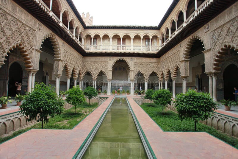 Sevilla, Alcazar verdadero Patio de las Doncellas imagen de archivo Sevilla, Alcazar verdadero Patio de las Doncellas imagen de archivo