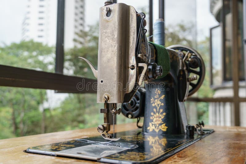 Sewing machine with tread royalty free stock images