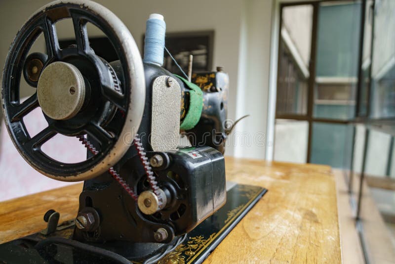 Sewing machine with tread royalty free stock photos