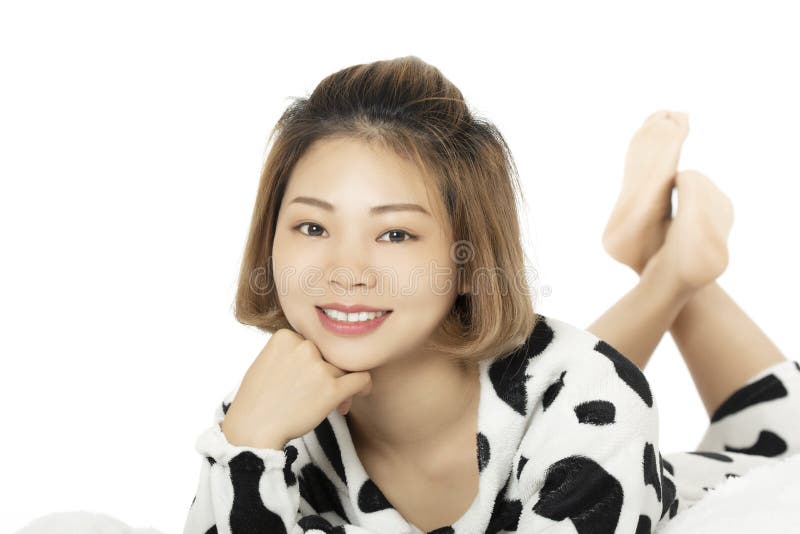 https://thumbs.dreamstime.com/b/sexy-asian-woman-wearing-pajamas-white-backround-beautiful-chinese-lying-bed-isolated-background-197104380.jpg