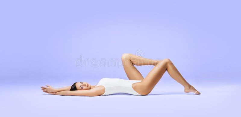 Sexy and beautiful woman in underwear. Beautiful and healthy girl with young and fit body posing in underwear. Sport royalty free stock photos Sexy and beautiful woman in underwear. Beautiful and healthy girl with young and fit body posing in underwear. Sport royalty free stock photos