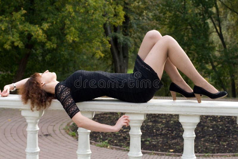 girl in autumn park