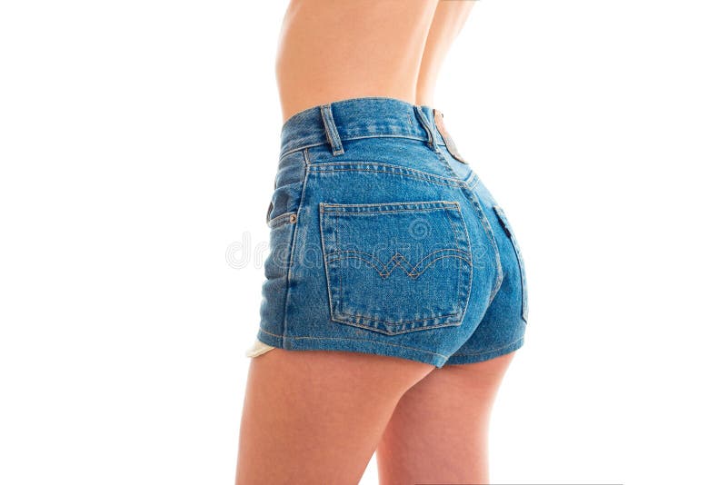 Booty in teen shorts girls Ariel Winter's