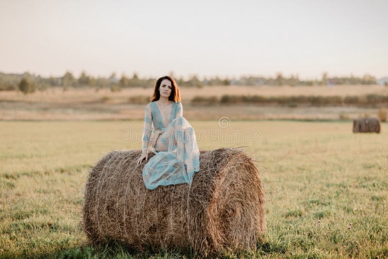 138 Girl Topless Field Stock Photos - Free & Royalty-Free Stock Photos from  Dreamstime
