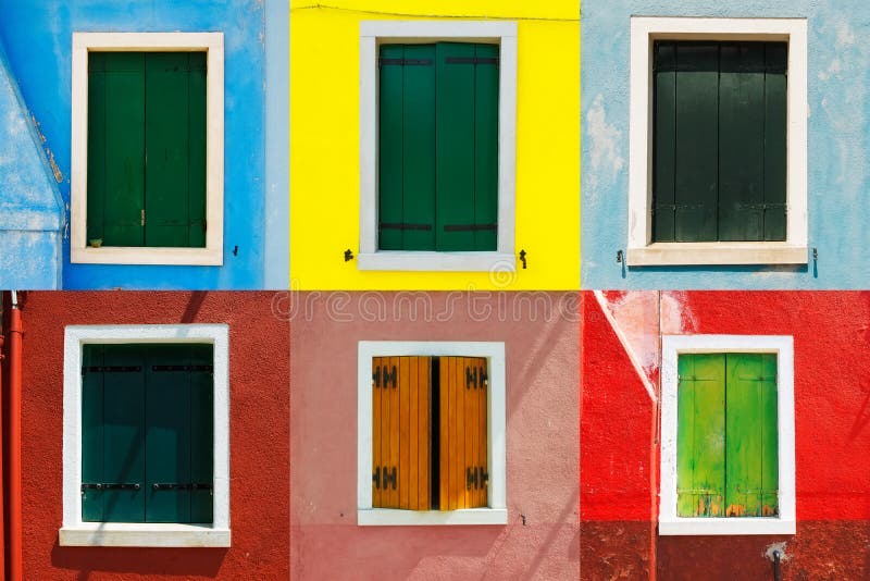 Señal de Venecia, colección colorida de las ventanas de la casa de Burano, Italia