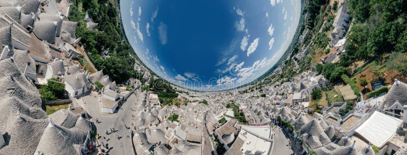 Sfera 360 VR w Włochy Alberobello Apulia Trulli mieście trutniem
