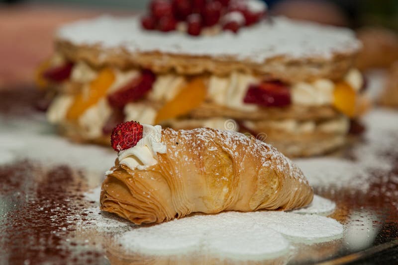 Sfogliatelle Ein Typischer Neapolitanischer Kuchen Italien Stockfoto ...