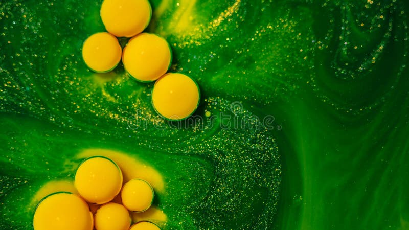 Sfondo astratto di colore giallo e verde Illustrazione dell'arte di rastremazione per fluidi contemporanei Bolle acriliche e dora