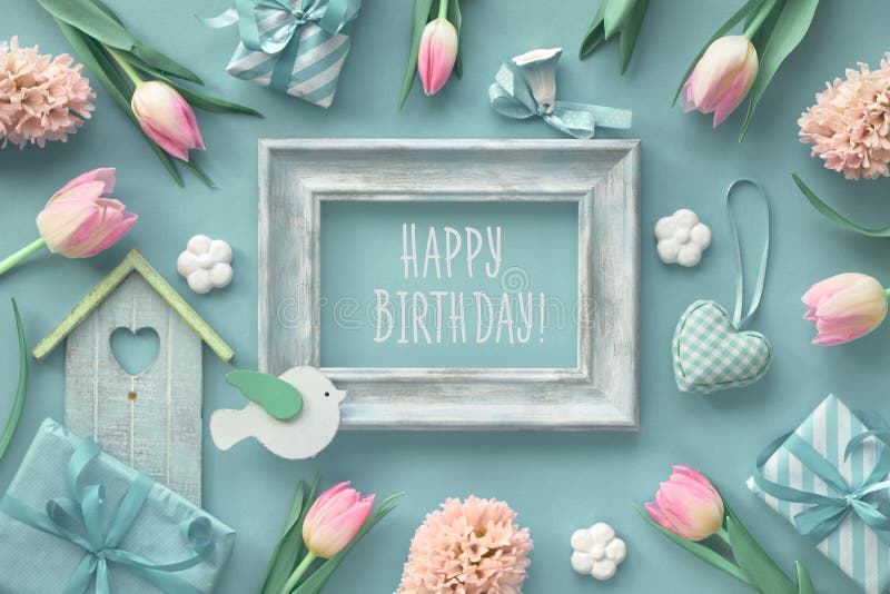 2 721 Fiori Di Buon Compleanno Foto Foto Stock Gratis E Royalty Free Da Dreamstime