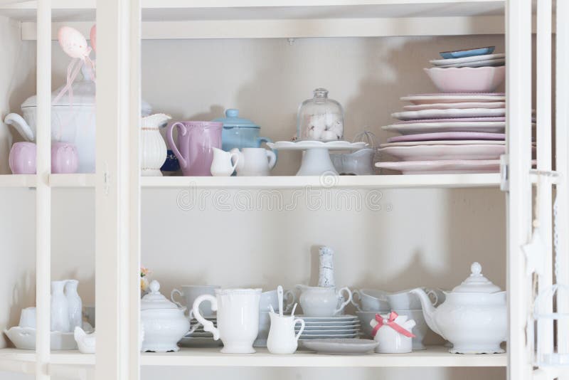 Shabby chic style dishware