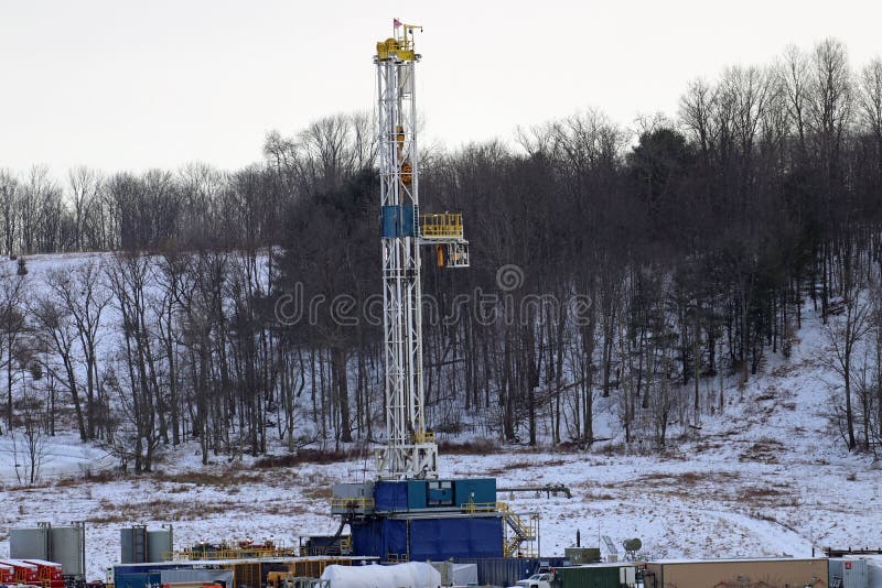 Shale gas well drilling rig royalty free stock images Shale gas well drilling rig royalty free stock images