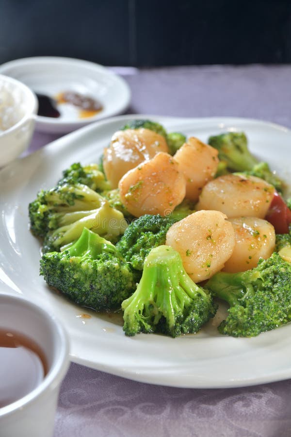 Broccoli Scallop Seafood Dish Stock Photo Image of broccoli, leek