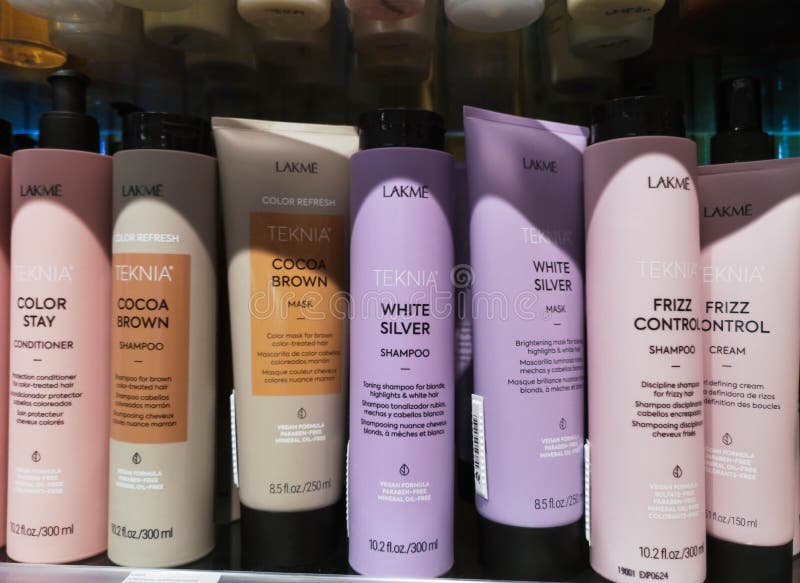 Shampoo To Eliminate Yellowness and Lakme Teknia White Silver and Hair Mask  Lakme Teknia Color Refresh Cocoa Brown at a Store on Editorial Photo -  Image of magnificent, container: 175092651