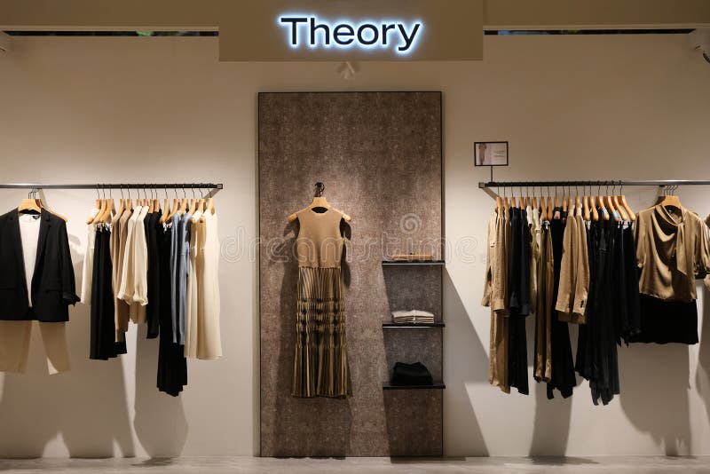 Facade of Theory Clothing Store Editorial Photo - Image of theory, logo ...