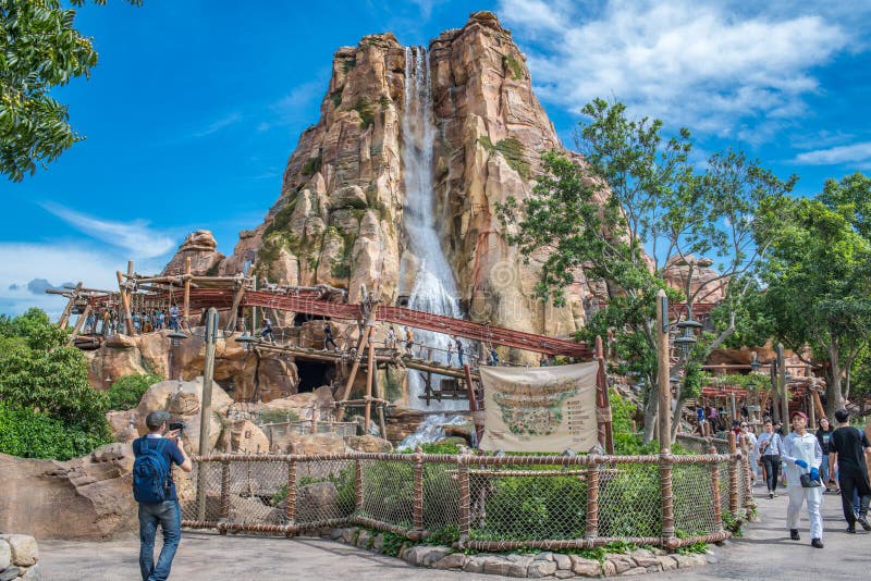 Disneyland de Xangai, na China fotos de stock