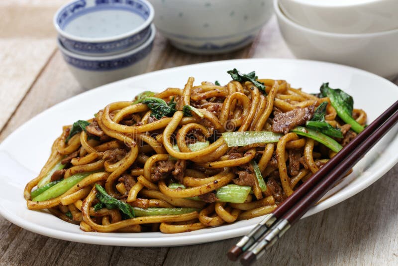 Shanghai ha fritto la tagliatella, mein del cibo di Shanghai fotografie stock Shanghai ha fritto la tagliatella, mein del cibo di Shanghai fotografie stock