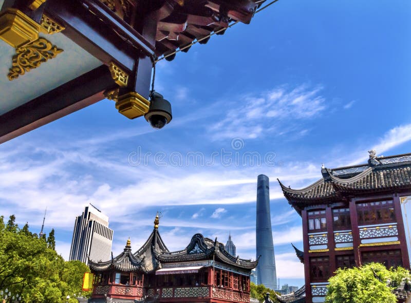 Shanghai Kina gammal och ny Shanghai torn och Yuyuan trädgård arkivbilder
