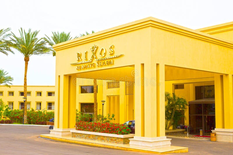 Sharm el-Sheikh, Egitto - 13 aprile 2017: I cinque di lusso star l'hotel RIXOS SEAGATE SHARM immagine stock Sharm el-Sheikh, Egitto - 13 aprile 2017: I cinque di lusso star l'hotel RIXOS SEAGATE SHARM immagine stock