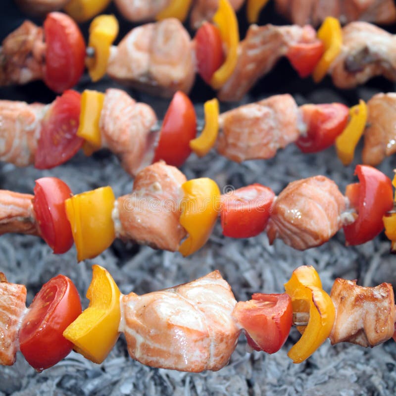 Shashlik with salmon, pepper and tomato