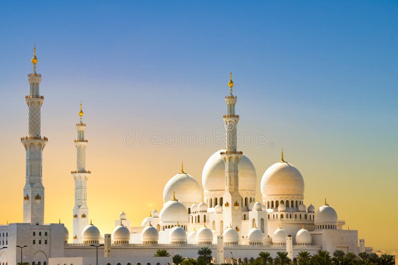 Sheikh μεγάλο μουσουλμανικό τέμενος Zayed, Αμπού Ντάμπι, ανατολή στο μεγάλο μουσουλμανικό τέμενος, Αμπού Ντάμπι στοκ εικόνα