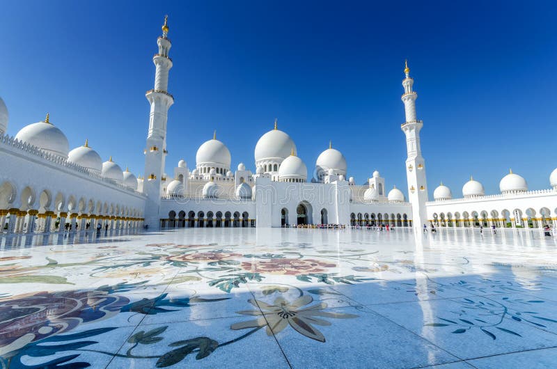 Sheikh μουσουλμανικό τέμενος Zayed στο Αμπού Νταμπί στοκ φωτογραφίες