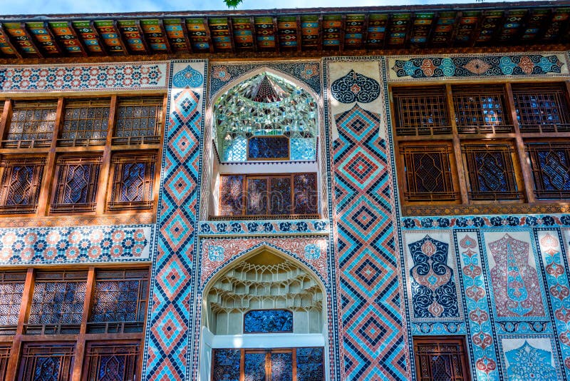 Sheki Xan Sarayi, paleis van sheki Khans stock afbeelding Sheki Xan Sarayi, paleis van sheki Khans stock afbeelding