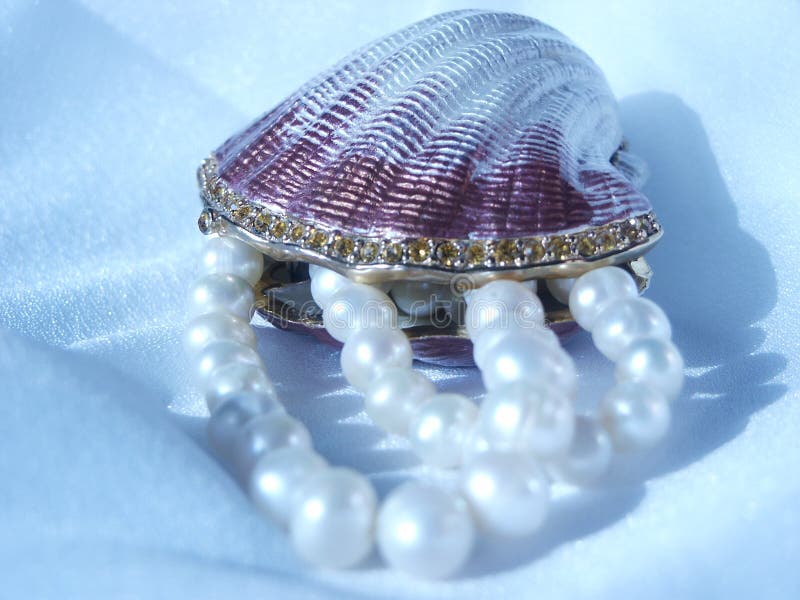 Shell and pearls