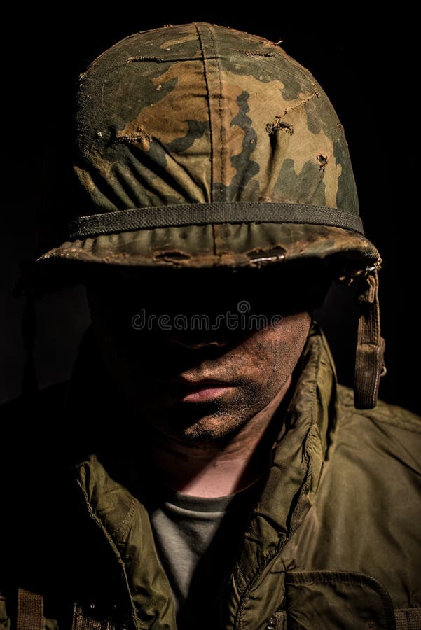 Shell Shocked American Soldier Vietnam War Stock Photo 407604274