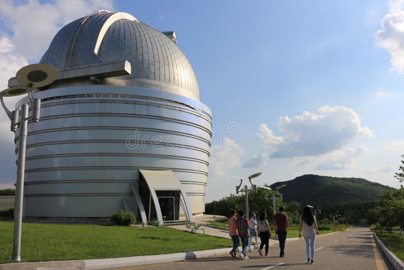 Shemakha-Forschungs-Observatorium von Aserbaidschan stockbild Shemakha-Forschungs-Observatorium von Aserbaidschan stockbild