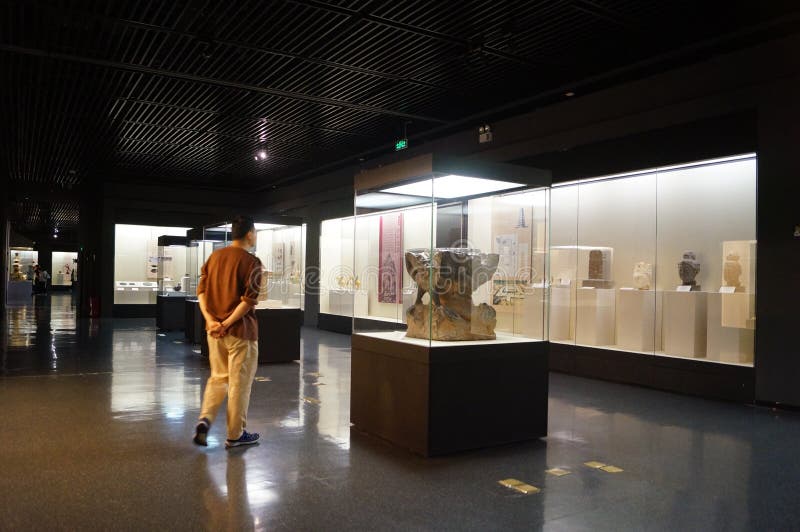 Shenzhen muzeum: Chińczyka Han dynastii relikwie powystawowe zdjęcie stock Shenzhen muzeum: Chińczyka Han dynastii relikwie powystawowe zdjęcie stock