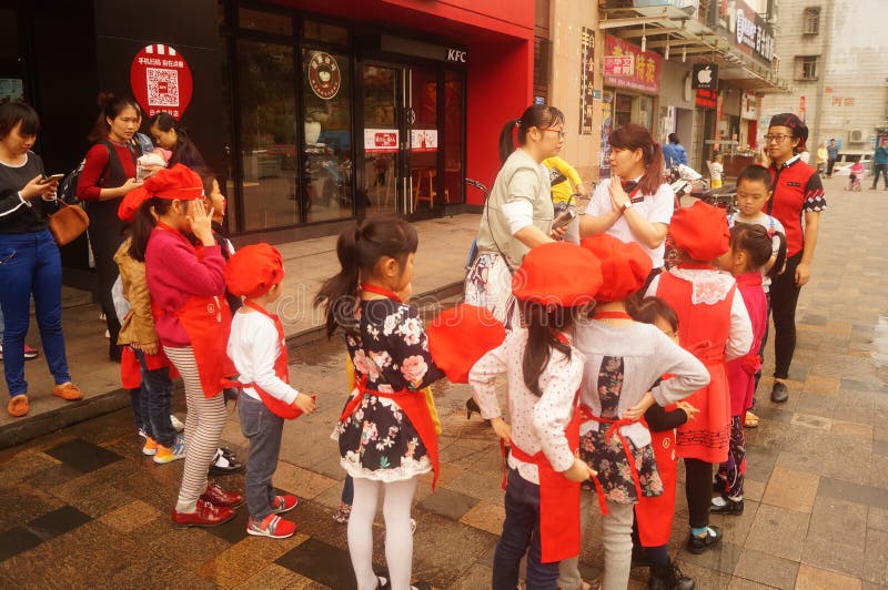 Shenzhen, Κίνα: Εστιατόριο της KFC για την ψυχαγωγία παιδιών ` s στοκ φωτογραφία με δικαίωμα ελεύθερης χρήσης