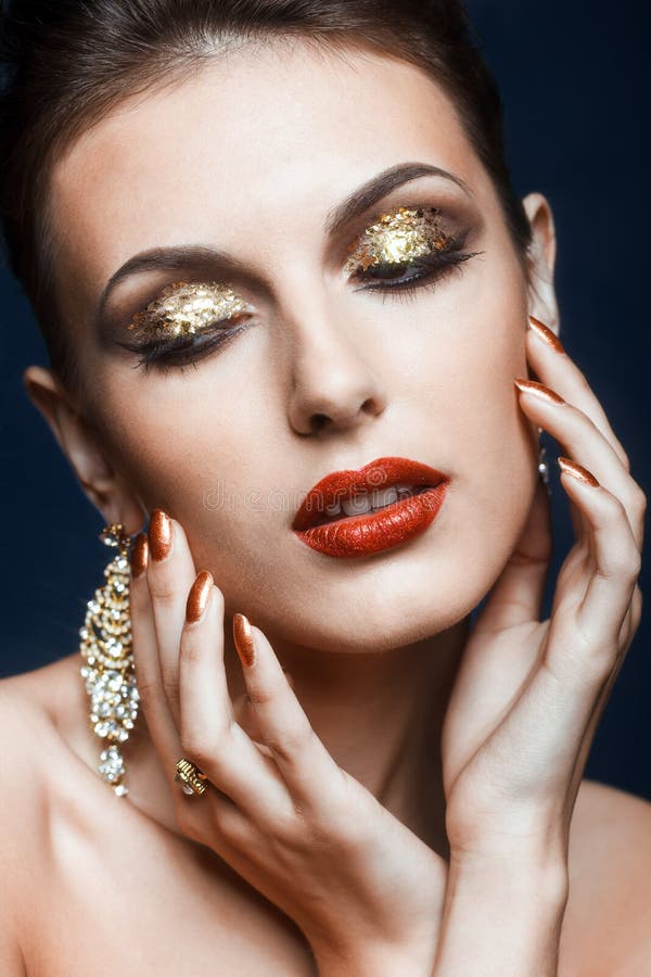 Golden eye makeup stock image. Image of gorgeous, blink - 34724461