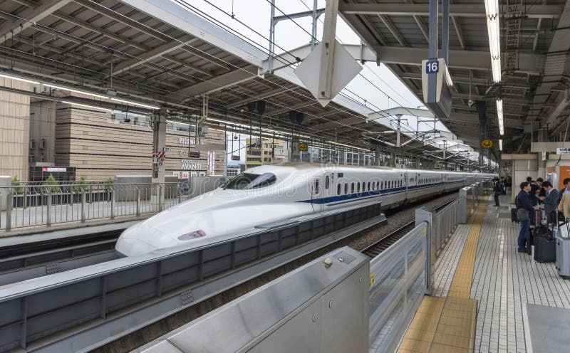 Shinkansenstation Kyoto Japan royalty-vrije stock afbeelding Shinkansenstation Kyoto Japan royalty-vrije stock afbeelding