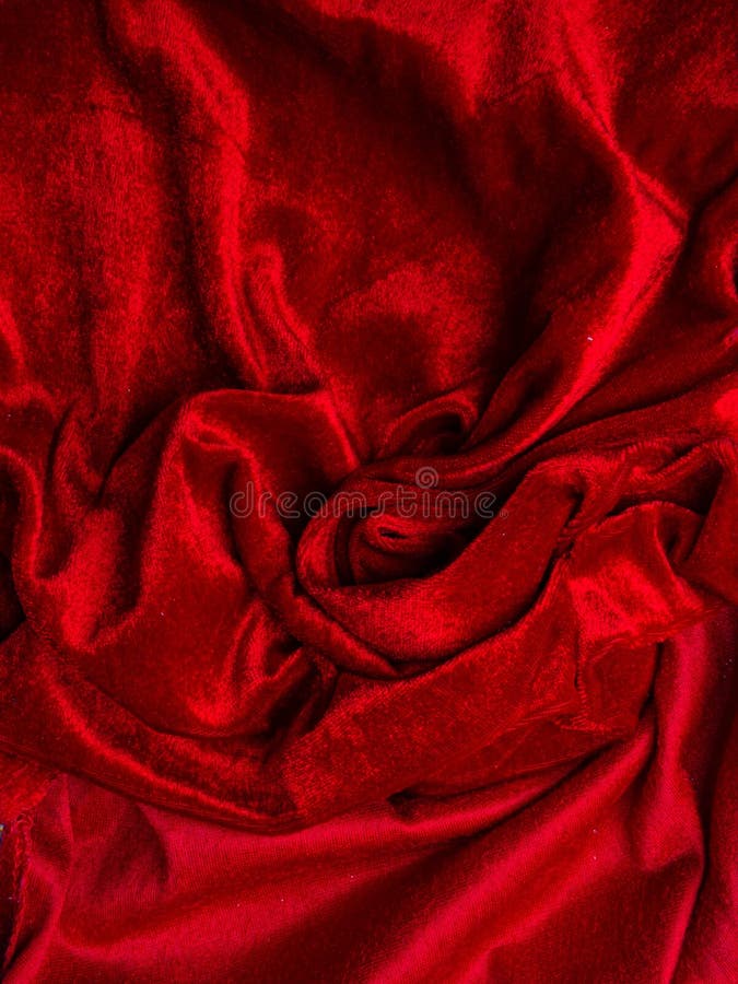 Hãy xem hình hoa hồng đỏ tươi này để nhận ra sự đẹp đẽ của tình yêu và sự hoàn hảo của thiên nhiên.