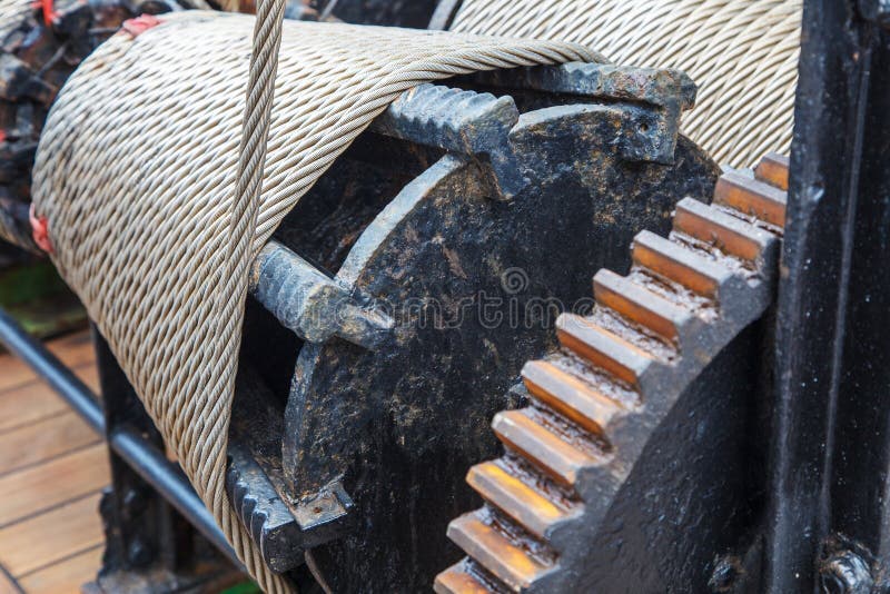 Ship steel rope winch