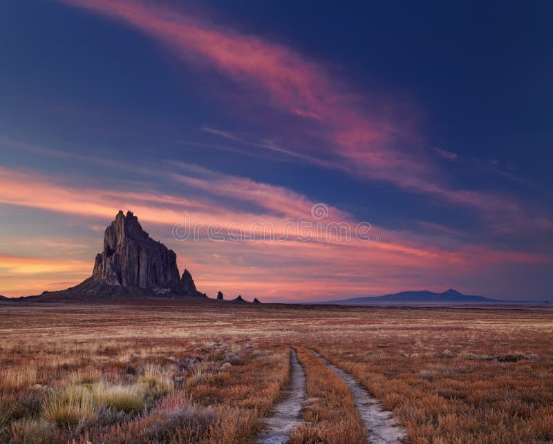 Shiprock, New México, los E.E.U.U. imagen de archivo Shiprock, New México, los E.E.U.U. imagen de archivo