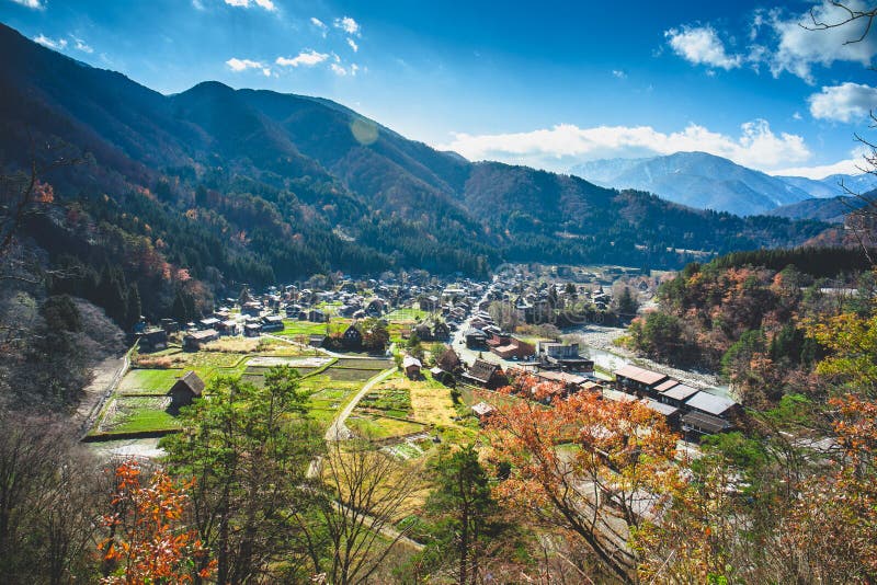 Shirakawa идет стоковая фотография rf