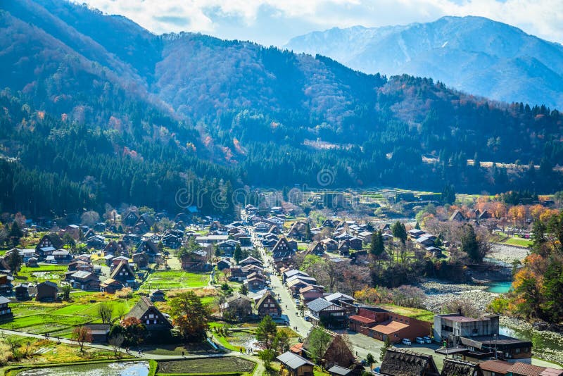 Shirakawa идет стоковые фотографии rf