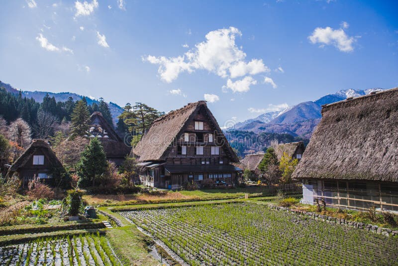 Shirakawa идет стоковые фотографии rf