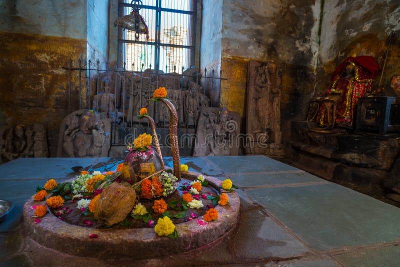 Shiva Lingam Temple Interior Ornate With Flowers And Colors With Majestic  Light Coming From Window, India. Architectural Details O Stock Photo -  Image of light, heritage: 105836822