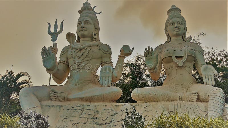 Shiva parvathy statue in kailasagiri in vizag.