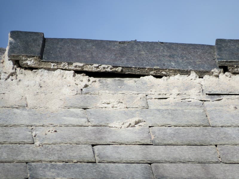 Shoddy roofing work by rouge trader, cowboy builder. Detail.