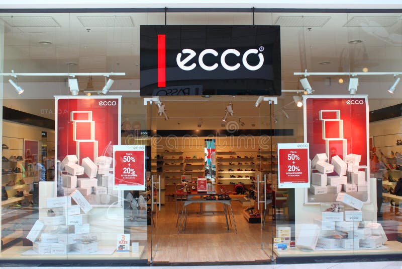 nearest ecco shoe store