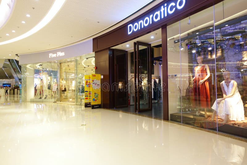 Shopping Mall Fashion Store Shop Editorial Image - Image of building,  commercial: 57157810