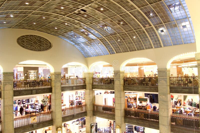 Shopping Mall editorial photo. Image of michigan, retail - 36693341
