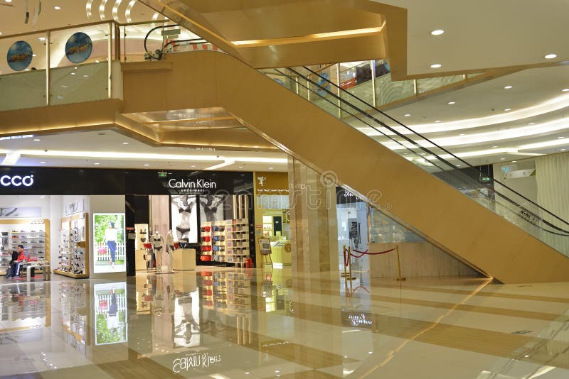 Shopping Mall Fashion Store Shop Editorial Image - Image of building,  commercial: 57157810