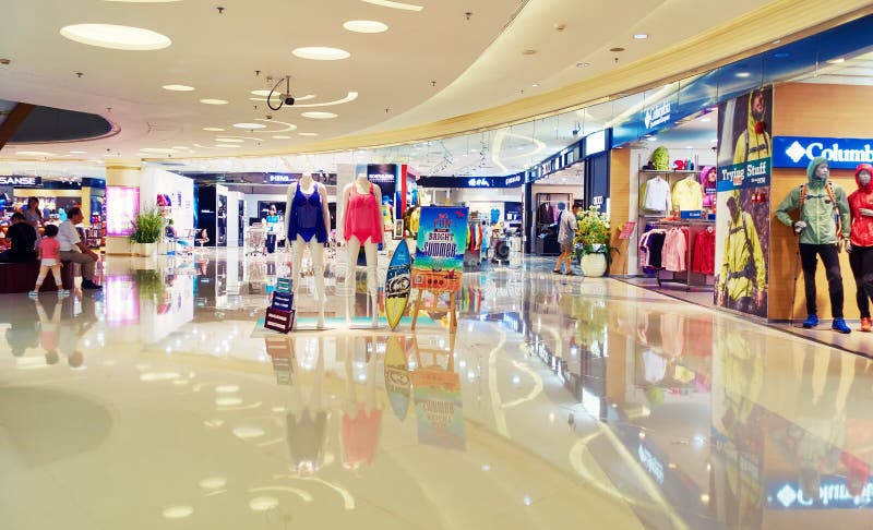 shopping moderno, interior do shopping
