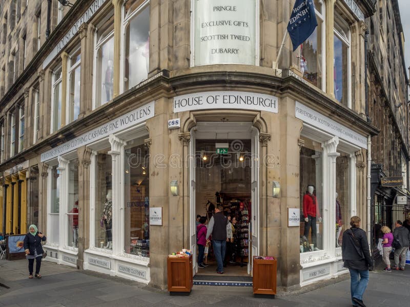 edinburgh tourist information shop