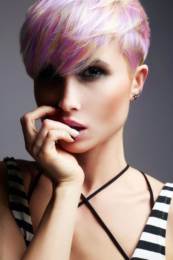 30 Astonishing Short Blue Hair Color Ideas for 2023