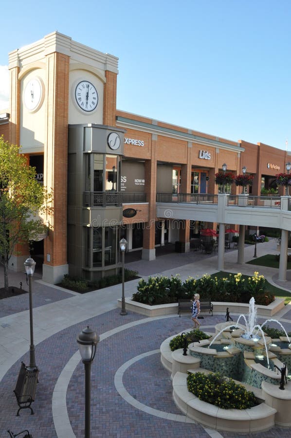 Short Pump Town Center in Virginia Editorial Image Image of people